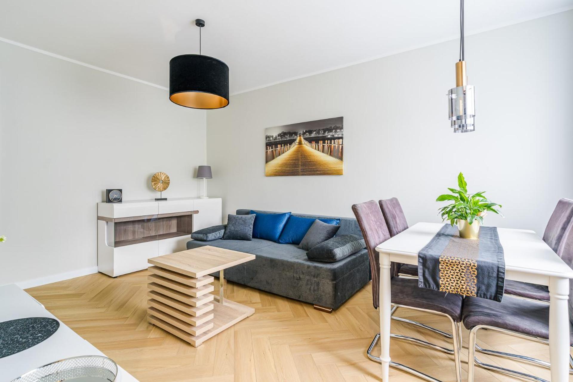 Apartment Diamonds *